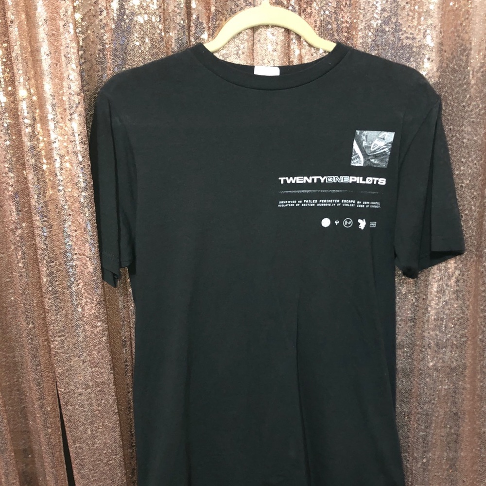 TØP t shirt